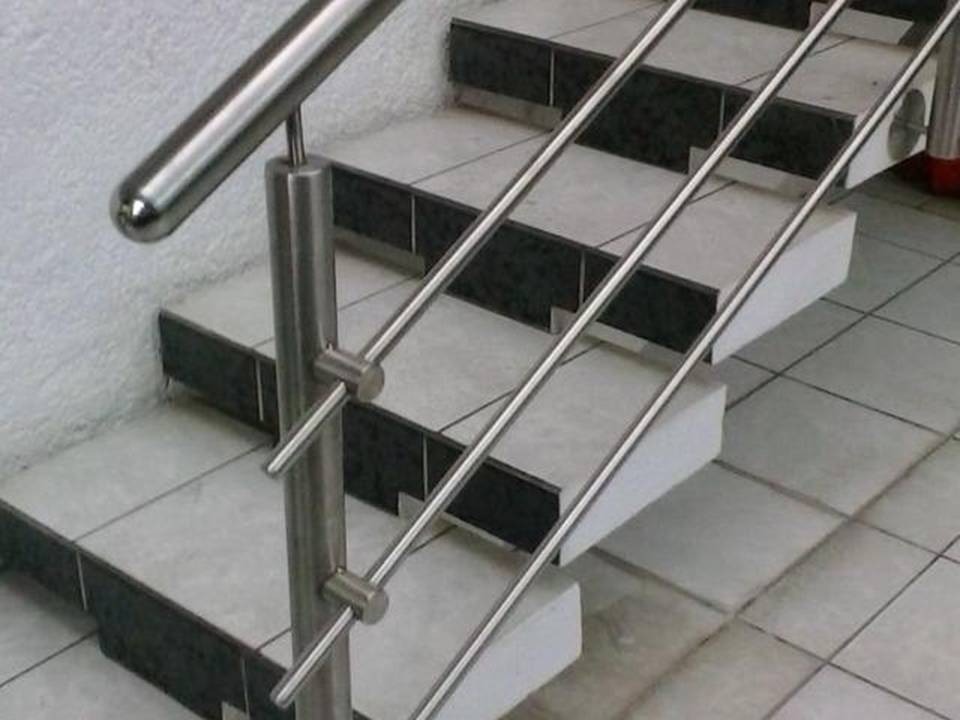 FABRICACION DE BARANDA SEGURIDAD EN ACERO INOXIDABLE&nbsp;&nbsp;